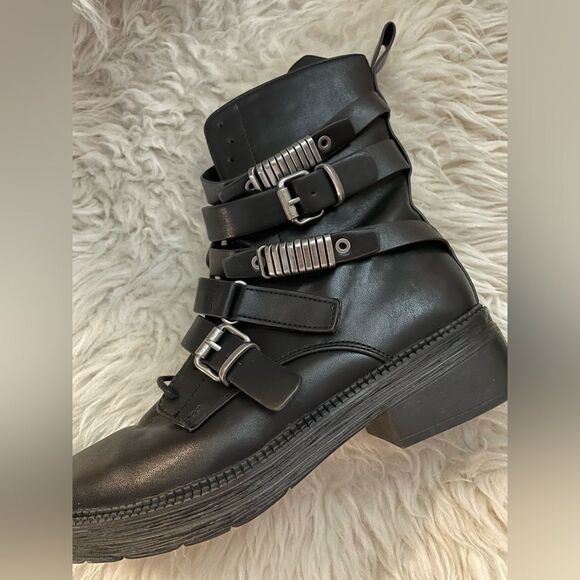 DKNY ITA Strappy Everyday Booties Black Combat Boot Silver Hardware 7.5 - Picture 6 of 11